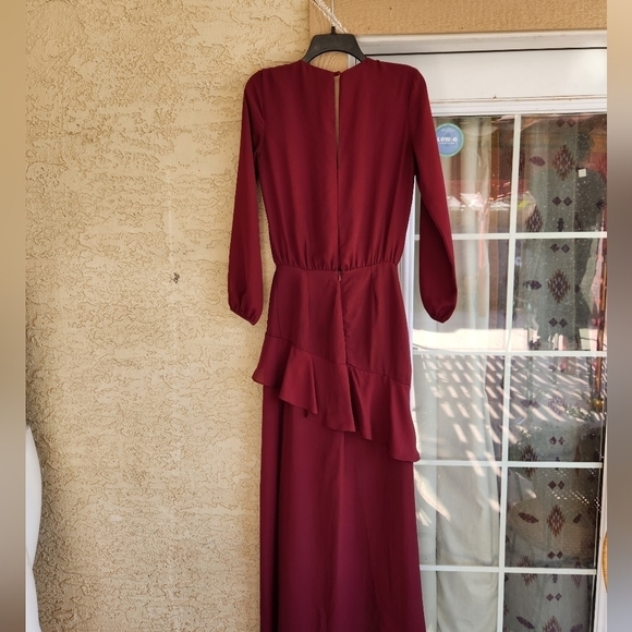 krisa Red Layered Gown - Picture 4 of 6